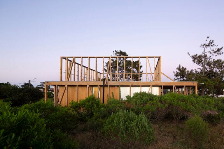 05_javier agustin rojas_arraigada casa de madera_IMG_9560+59_high