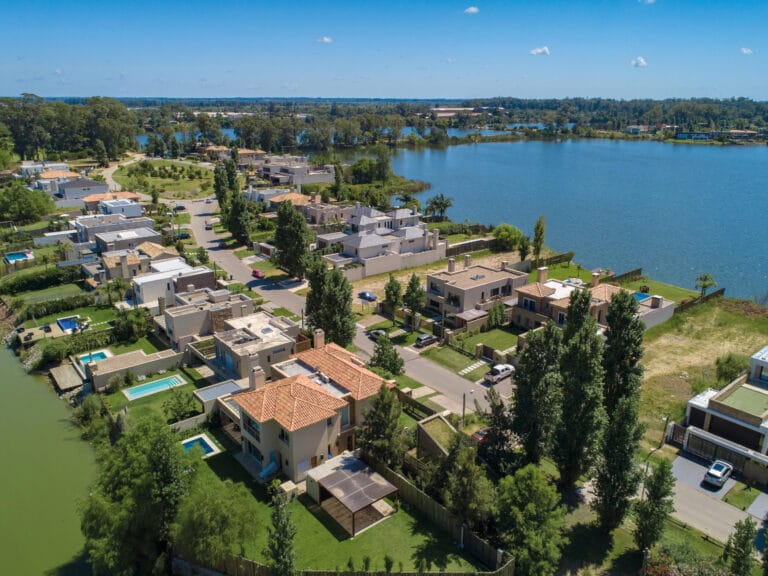 LAGOS - Isla Oeste (2)