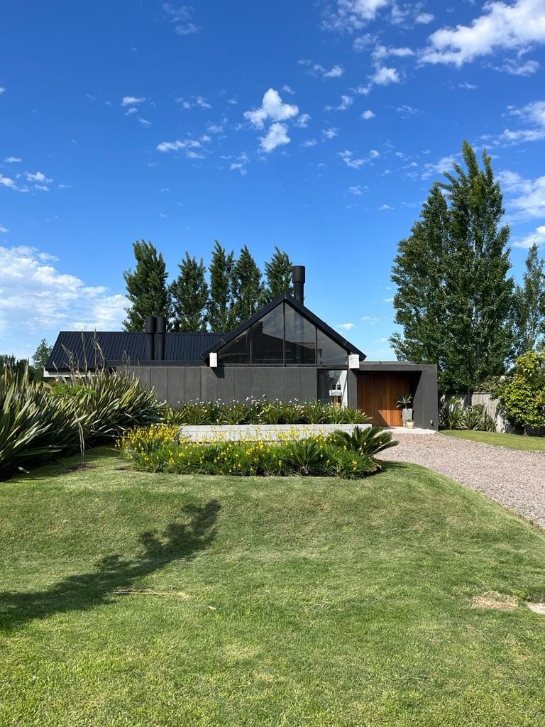 WhatsApp Image 2023-11-10 at 15.39